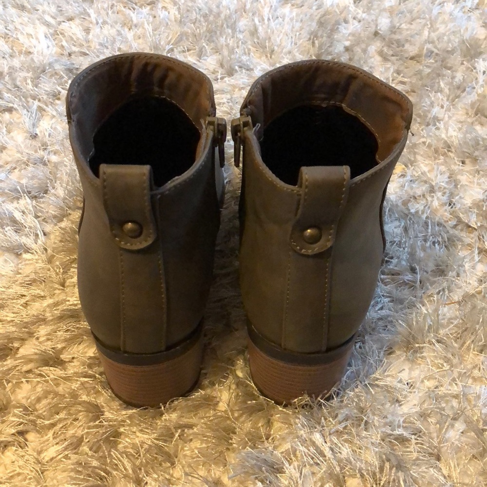 Booties - Picture 3 of 4